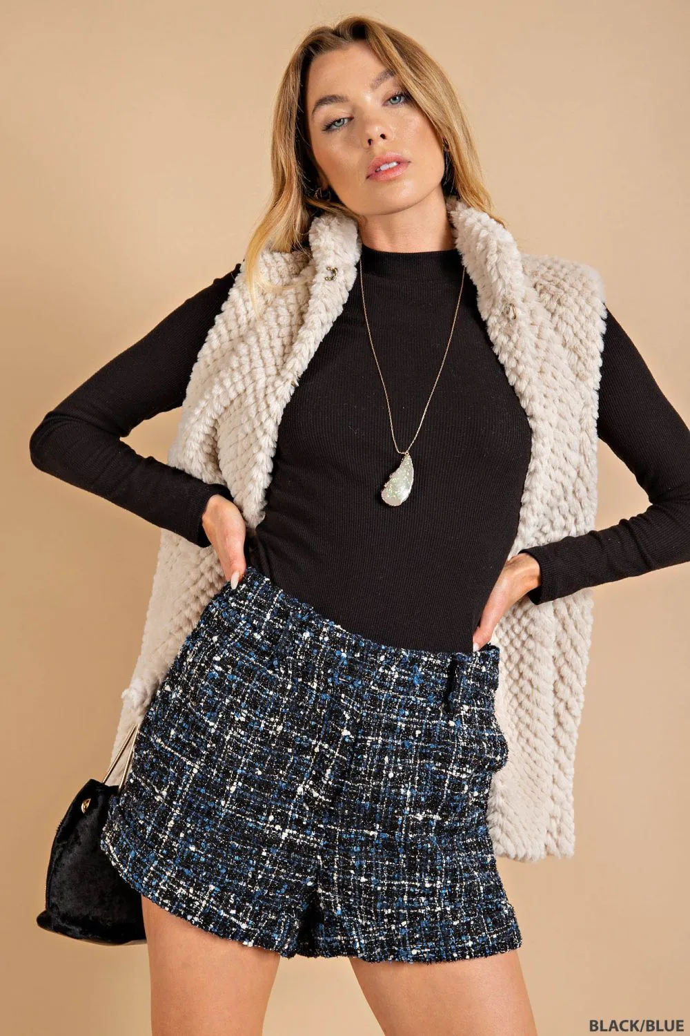 BOUCLE SHORTS