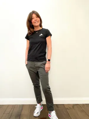 R&B Lily Flower Tee in Black